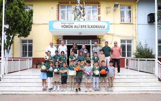Efeler'in çevreci minikleri ödüllerine kavuştu