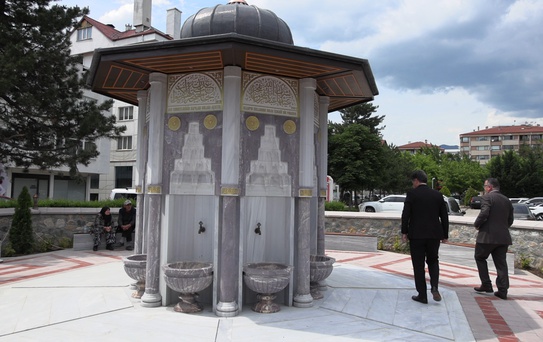 Yangın faciasında 8 yakınını kaybeden avukat, anılarına 112 istasyonu ve çeşme yaptırdı