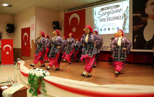 Hayat Boyu Öğrenme Haftası kapsamında yılsonu sergisi açıldı
