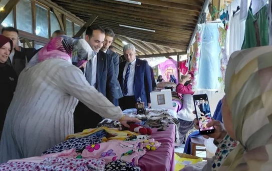 Saimbeyli'de yıl sonu sergisi açıldı