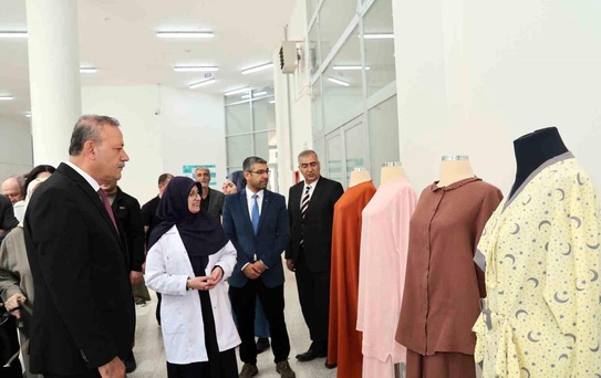Bitlis'te El Sanatları Sergisi Açıldı