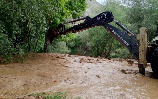 Malatya'da Kozluk Çayı taştı, yürüyüş rotaları su altında kaldı