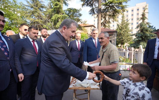 Destici, Yazıcıoğlu'nun Kabrini Ziyaret Etti