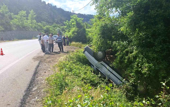 İskilip'te Takla Atan Araçta Sürücü Yaralanmadı