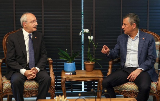 Özel'den Kılıçdaroğlu'na sürpriz teklif: 'İkimiz de çekilelim' dedi yeni isim önerdi