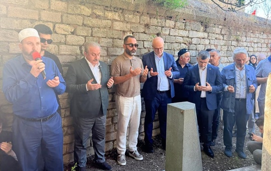 Mevlana İdris Zengin 4. yılında anıldı