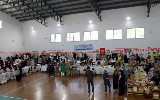 Tuşba'da Açık Öğretim Lisesi Mezuniyet Töreni