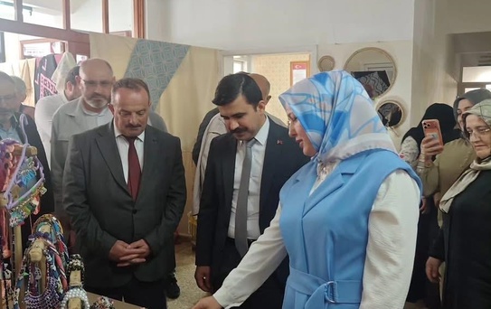 Çaykara'da Yıl Sonu Sergisi Açıldı