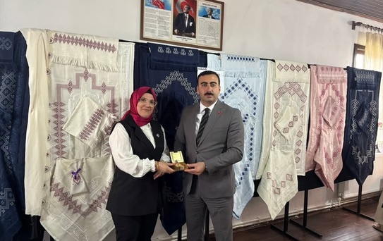İhsangazi'de Yıl Sonu Sergisi Açıldı