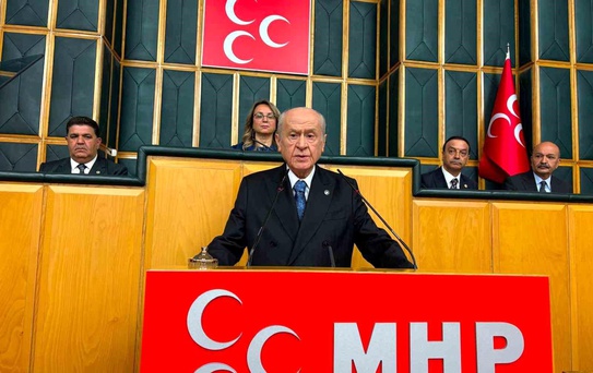 MHP lideri Bahçeli'den Özel'e: 'CHP bünyesindeki çatlağı memleket sathına yaymaktan vazgeçilmelidir'