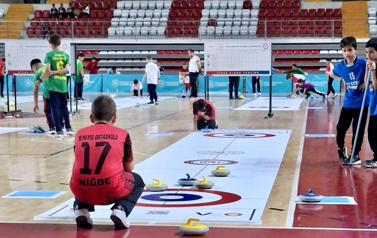 Niğde 19 Mayıs Ortaokulu Türkiye Üçüncüsü