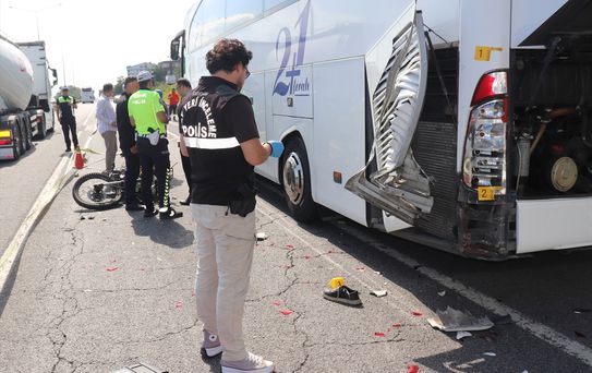 Motosiklet Otobüse Çarptı: Sürücü Hayatını Kaybetti