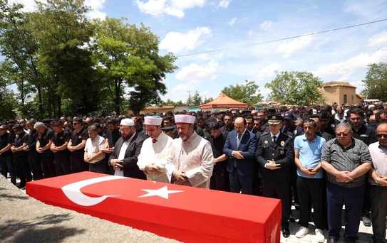 İtfaiyeci Mehmet Tekeli şehit oldu, son yolculuğuna uğurlandı