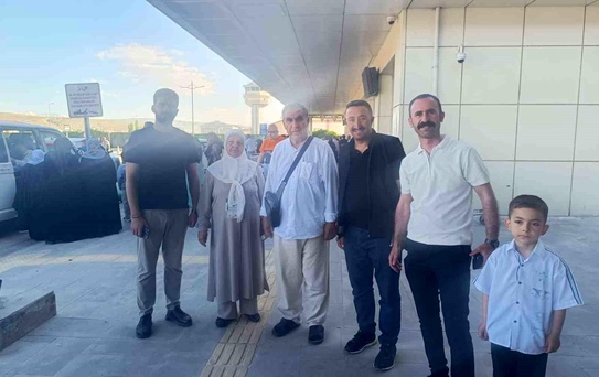 Van'dan İlk Hac Kafilesi Döndü