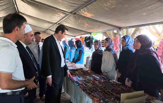 Bozyazı'da Kur'an Kursu öğrencileri için hayır çarşısı açıldı
