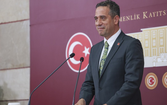 CHP'de kurultay çağrısı: 'Sarayın oyununa alet olmayın'