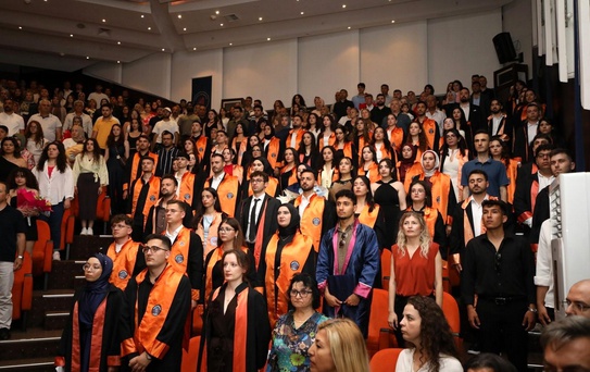 Fen Fakültesi Mezuniyet Töreni Coşkuyla Gerçekleşti