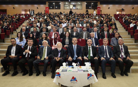 Ağrı’da Prof. Dr. Sadettin Ökten Bilgi Şöleni başladı