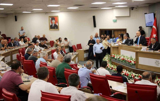 Aydın'da 1,5 milyarlık yol hamlesi meclisten oy birliğiyle geçti