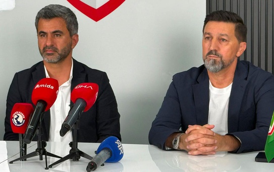 Besnik Hasi'nin Amedspor'a imza atması Belçika'yı karıştırdı