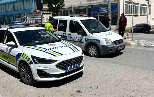 Kayseri'de Motosiklet Kazası: Sürücü Ağır Yaralı