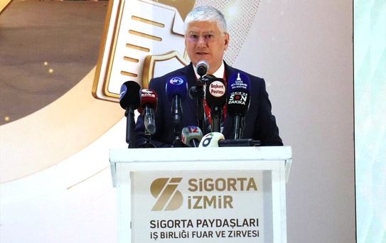 Sigorta İzmir Zirvesi'nde Sektör Geleceği Tartışıldı