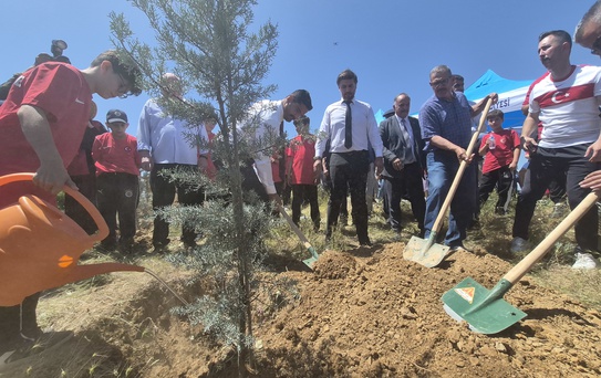 Güreş Federasyonu'ndan Hatıra Ormanı