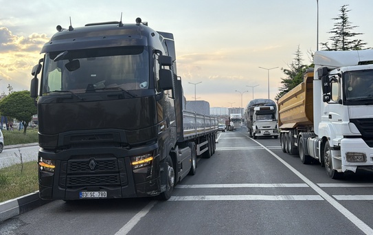 Kütahya'da Trafik Kazası: 1 Ölü, 2 Yaralı