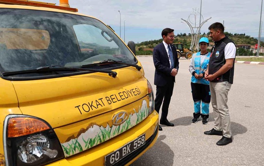 Tokat Belediyesi'nde çöp taksi direksiyonuna kadın eli değdi