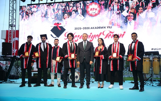 ATÜ'de Mezuniyet Coşkusu