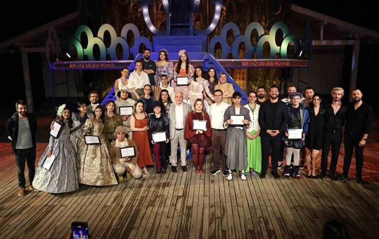 Genç NKT'den muhteşem performans