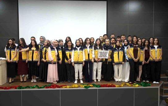 RTEÜ'de paramedik öğrencilerine yelek giyme töreni