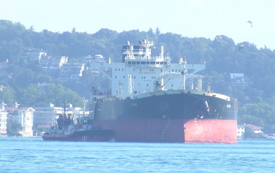 Rusya'da saldırıya uğrayan tanker İçin İstanbul Boğazı kapatıldı