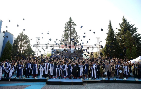 MCBÜ Mezuniyet Töreni Coşkuyla Gerçekleşti