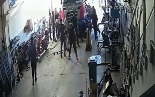 Aksaray'da TIR Altında Kalan Baba ve Oğul Kurtarıldı