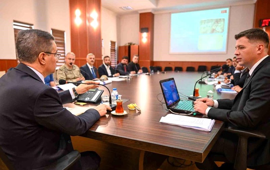 Vali Baruş Palandöken'i Ziyaret Etti