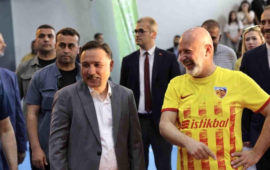Vali Çiçek: 'ERVA, devasa bir meydan okumadır'