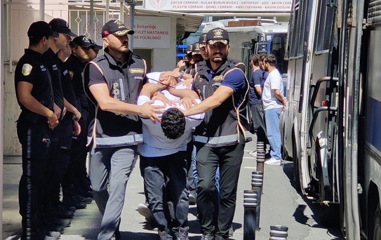 İstanbul'da Suç Örgütüne Baskın: 33 Tutuklama
