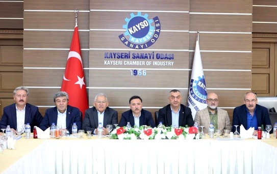 Başkan Büyükkılıç, Kayseri Sanayi Odası'nda istişare toplantısına katıldı