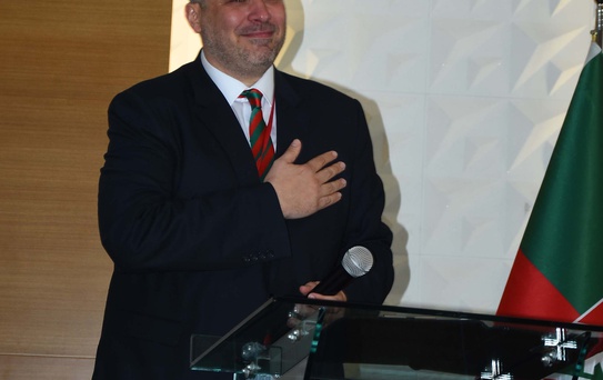 Karşıyaka'da Yeni Dönem: Yiğit Tusder Başkan