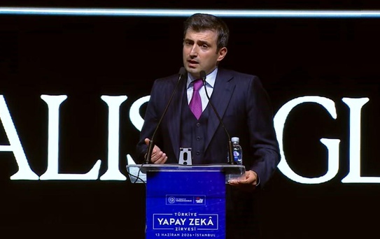 Bayraktar: Teknoloji insana hizmet etmeli, gönül medeniyeti ön planda