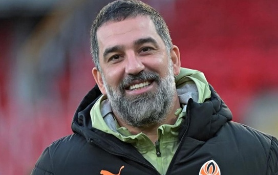 Arda Turan, Ukrayna Premier Lig'de yılın teknik direktörü seçildi