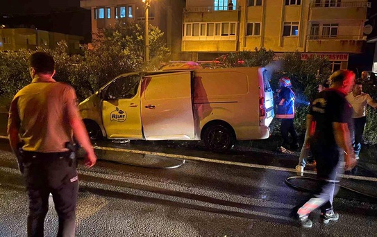 Giresun'da seyir halindeki otomobil alev alev yandı