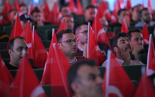 Türkiye Avustralya Maçını Hastanede İzledi