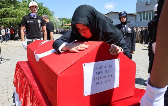 Şehit polisin eşinden veda: Tayfun korkma, cennete gidiyorsun