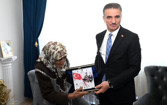 Vali Baruş'tan Şehit Ailesi ve Gaziye Ziyaret