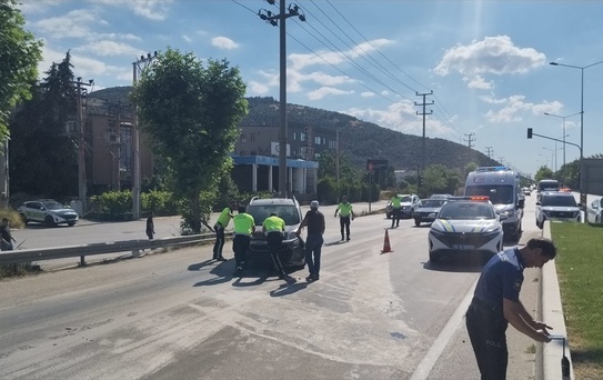 Kestel'de Trafik Kazası: 2 Yaralı