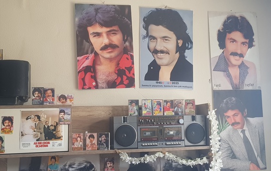 Ferdi Tayfur Hayranı Sanatçı Müze Gibi Oda Oluşturdu