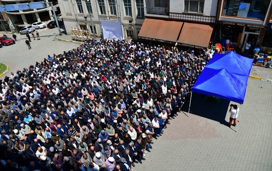 Vali Yardımcısı Şenol Esmer, Trabzon'da Defnedildi