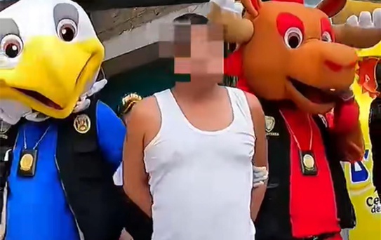 Futbol delisi zehir tacirine maskotlu baskın
